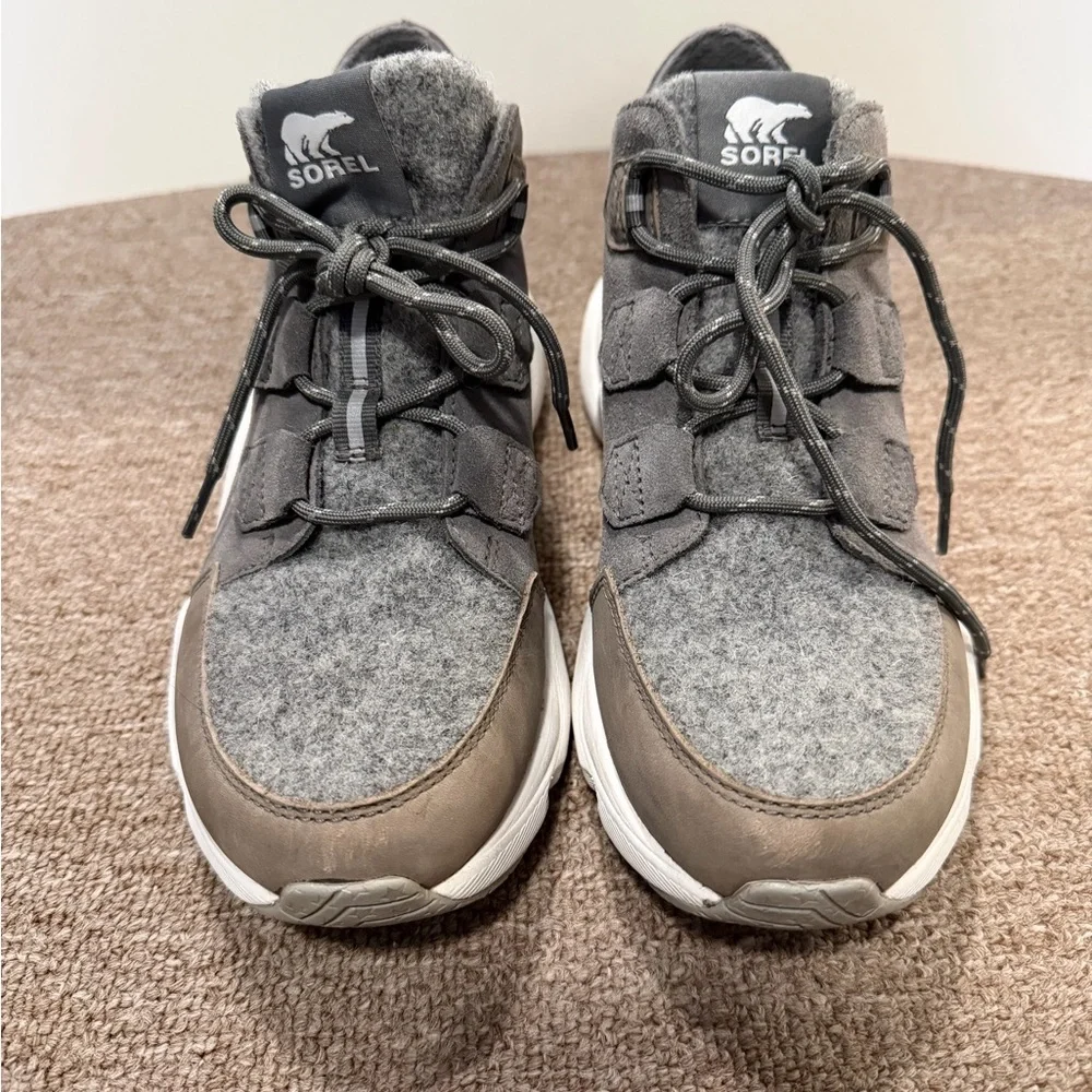 Sorel Women's Kinetic RNEGD Caribou Insulated Sneaker, size 8.5 EUC